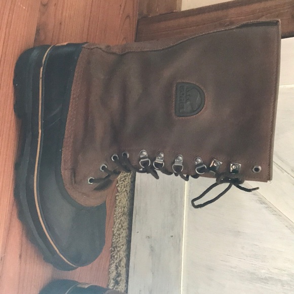 Sorel boots - Picture 4 of 8
